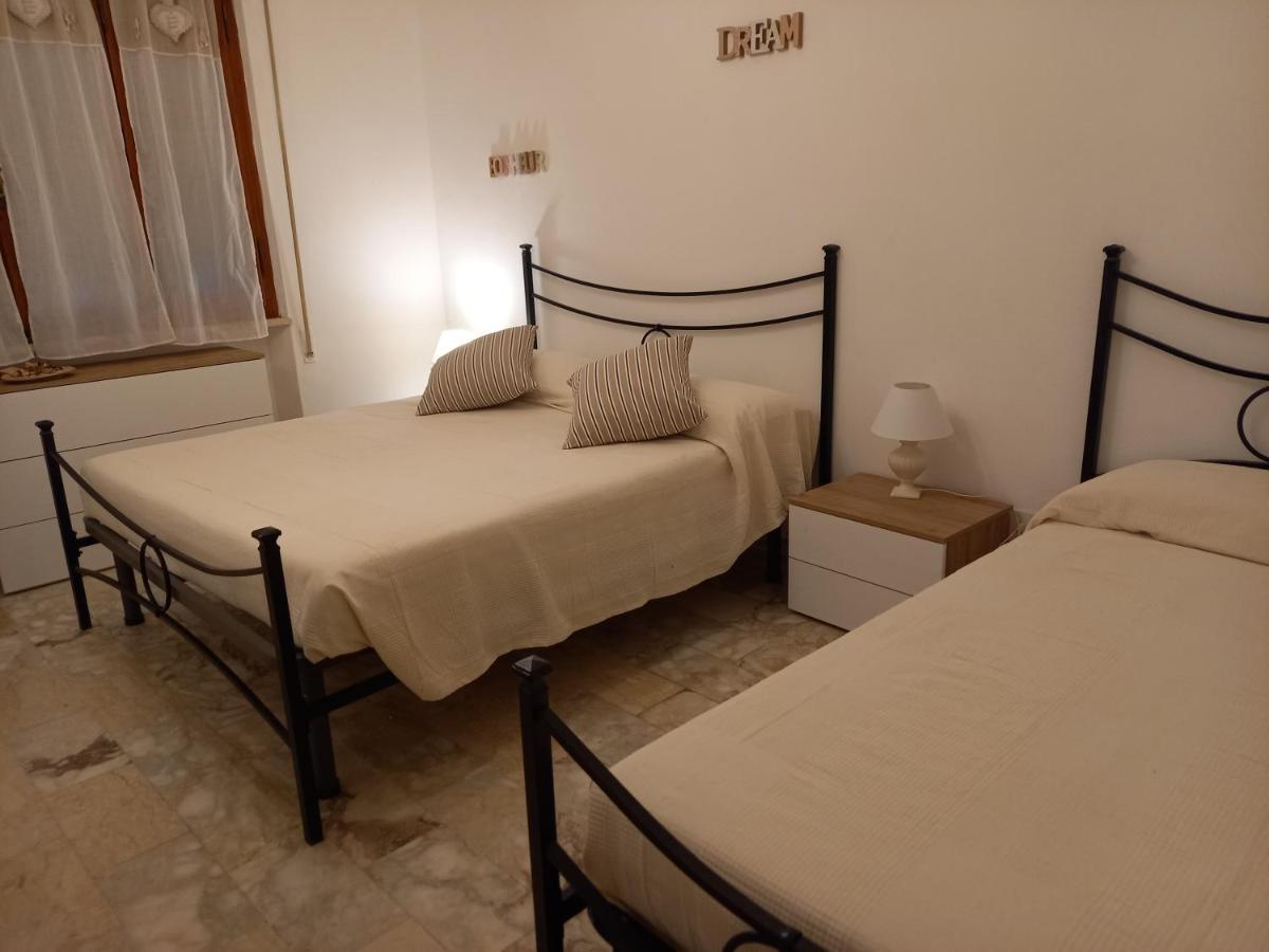 Bilocale Climatizzato A 850M Dalla Spiaggia Casa Katia Marina di Massa Exteriér fotografie